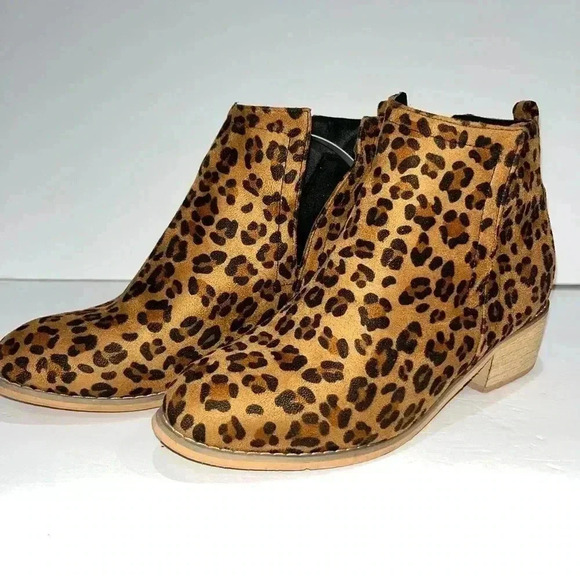 Corkys boutique leopard print booties boots heeled in EUC ❤️ - Picture 2 of 8